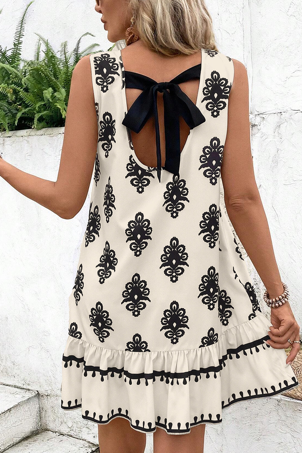 Geometric Bow‑Back Sleeveless Mini